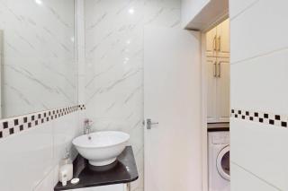Inviting 2BR Flat Near Museums & Hyde Park - Londra - 2