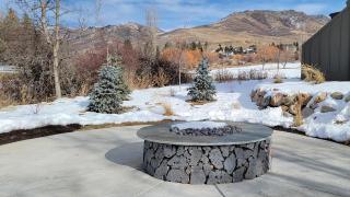 Escape to Eden PtC103Ski GetawayFireplace & View - 8