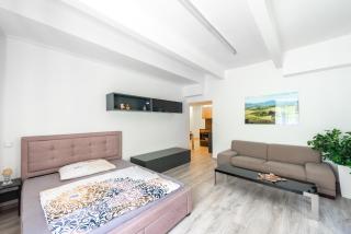 Apartment by the metro with private parking - Praga - 3