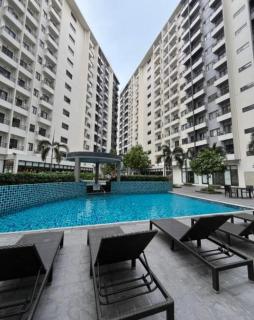 Condo in Parañaque - 2