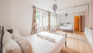 Stylish Spacious 3 Bed Home 5min walk from station - 3