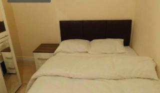 Spacious Room in Stoke - Stoke on Trent - 1