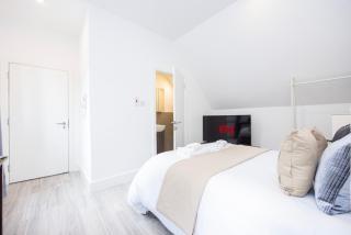 Block of Apartments In Croydon ,Long Stays , Weekly & Monthly Offers , Contractors , Relocations , Leisure & Family Stays - Croydon - 9