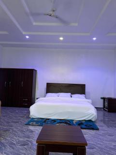 Luxury short-let apartment - - 0