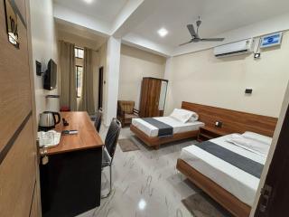 Hotel Mayur - 0