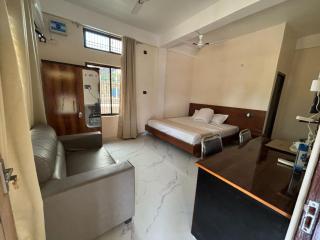 Hotel Mayur -  - 3