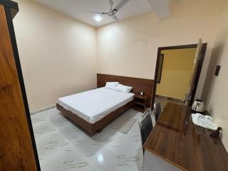 Hotel Mayur -  - 5
