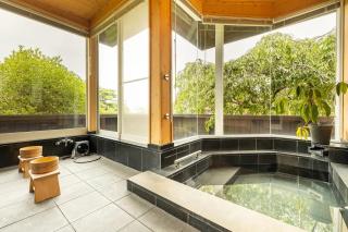 プライベート天然温泉 - 広々清潔 - 素敵な非日常! Private Hot Spring - Spotless Modern Japanese - 8