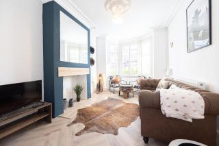 Western House - Central Warrington - Sleeps 5 - 0