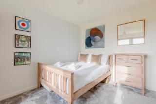 Sun Filled 2BD Flat With City Views Mile End - Londra - 6