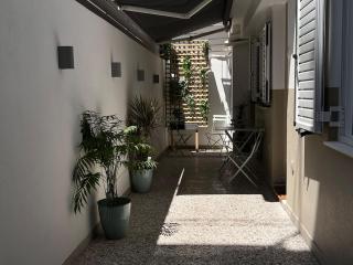 Diegos cozy Athens Apartment Walk to Acropolis - 1