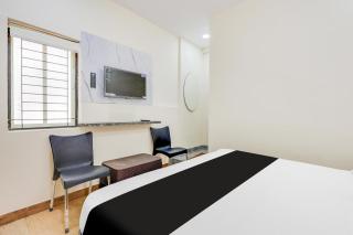 Hotel O A1 Premium AC Rooms - Pedda Waltair - 6