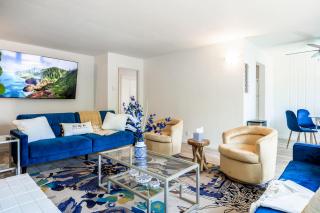 Fresh & Comfy House with Hot Tub, Pool Table, & BBQ - 5