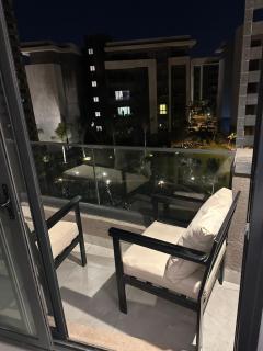 Luxurious Studio overlooking a lake in Privado Madinaty - New cairo - 8