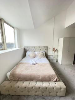 2 bedroom penthouse in Leicester - 9