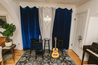 LA Karaoke Fire Pit Ping-Pong Cowboy Pool - Glendale - 8