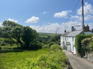 1 Rock Cottages - Treknow - 0