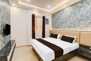 HOTEL O APPLE INN BEHIND STATE BANK OF INDIA - Alambagh - 9