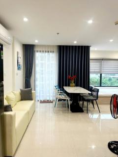 SHI HOUSE - 2BR Building S601 & Right at Vincom Mega - 0