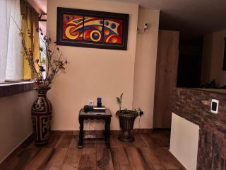 Belen Rosales Multi-task Study WiFi TV cerca a Laureles - 6