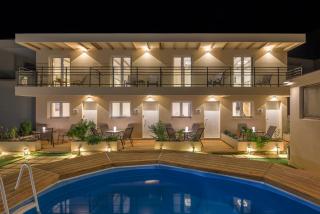 Holiday Homes BlueGreen - Beachfront, Pool, Garden and BBQ - near Heraklion - Ligaria - 0