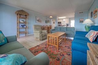 Beachfront Condo w Ocean View 2 Pools Boardwalk to the Beach Island Getaway - 1