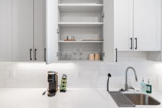 5 mins to FishTown plus Old Town King Bed, Sleeps 4! - Filadélfia - 8