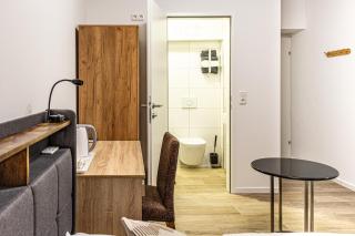 Hotel Central Linz - 24h Self-Check-in - Linz - 8