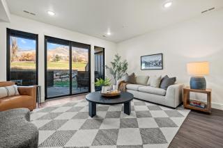 Our Suite Mountain Haven Pt C104 Wkly Disc - 0
