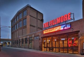 5 mins to Convention Center! Sleeps 4! With Rooftop! - Philadelphia - 8