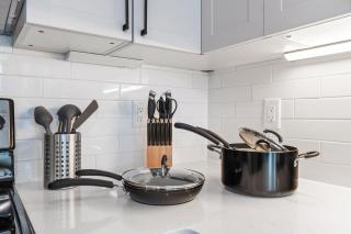 5 mins to Old Town! Sleeps 4! With Rooftop Views! - Filadelfia - 4