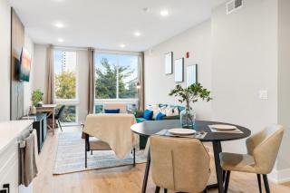 5 mins to Old Town! Sleeps 4! With Rooftop Views! - Filadelfia - 2