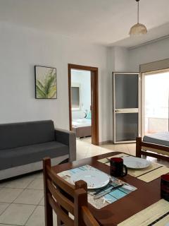 SOL - Entire Holiday Apartment on a budget - Durazzo - 2