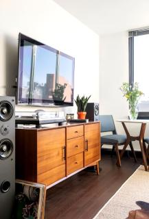 Doorman! High Floor! Views! Elevator! Free Gym! - 6