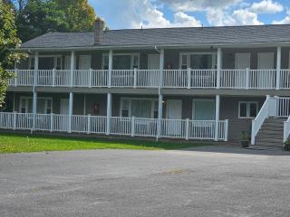 Captain's Inn and Suites - Alexandria Bay - 7