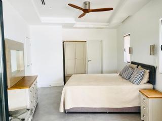 Apt 2 The Grove Residences - English Harbour Town - 5