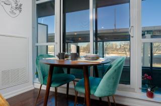 Downtown Cozy 1BR Condo- Steps from Lake & King street - 3