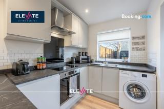 Last-Minute Specials l Limited-Time Deal l Sleeps Up To 6 Guest l Free Parking, Families, Business Stay l By Elevate Living Estates Short Lets & Serviced Accommodation Northampton - 2