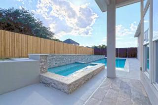 298 5 Bedrooms Fenced yard New Construction - Robstown - 3
