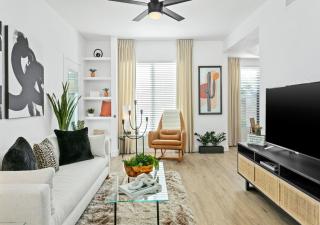 Luxury 2BR near Westin Kierland Park Shop Rest 154 2QBR - 0