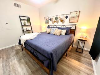 Supreme updated Hawkridge Condo - 3