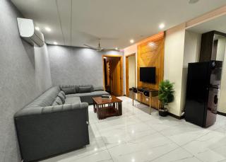 Lux Haven Stays 2 Bedroom Luxury Apartment Near Gulberg - Ultimate Getaway Experience - Lahore - 5