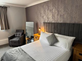 Oaklands Hotel - 2
