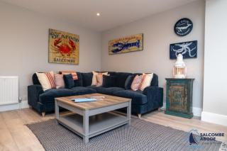 Stylish Sanctuary - Estuary Views - Outside Space - 4