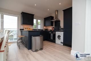Stylish Sanctuary - Estuary Views - Outside Space - 2