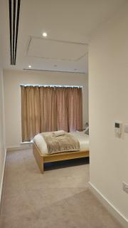 Santina Apartments - Croydon - 6