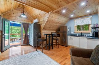 Couples Carriage House Retreat-Wineries & Hiking - Dahlonega - 6