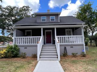 Historic Home in Downtown Greer Shop Eat & Sleep - Greer - 0