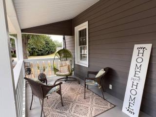 Historic Home in Downtown Greer Shop Eat & Sleep - Greer - 2