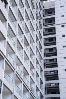 1 BR Stylish Haven with Skyline Views - 9